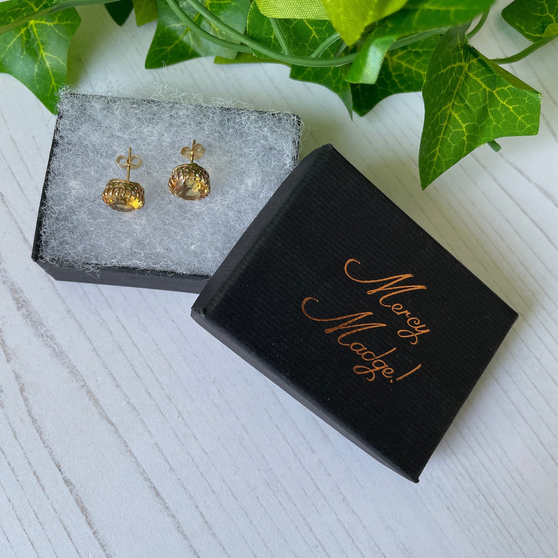 Victorian Scottish 15ct Gold Cairngorm Citrine Earrings. Antique Golden Citrine Solitaire Stud Earrings In Coronet Settings
