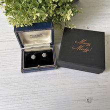 画像をギャラリービューアに読み込む, Antique Platinum &amp; Diamond Stud Earrings. 1920s Art Deco Diamond Solitaire Flower Earrings with Antique Box
