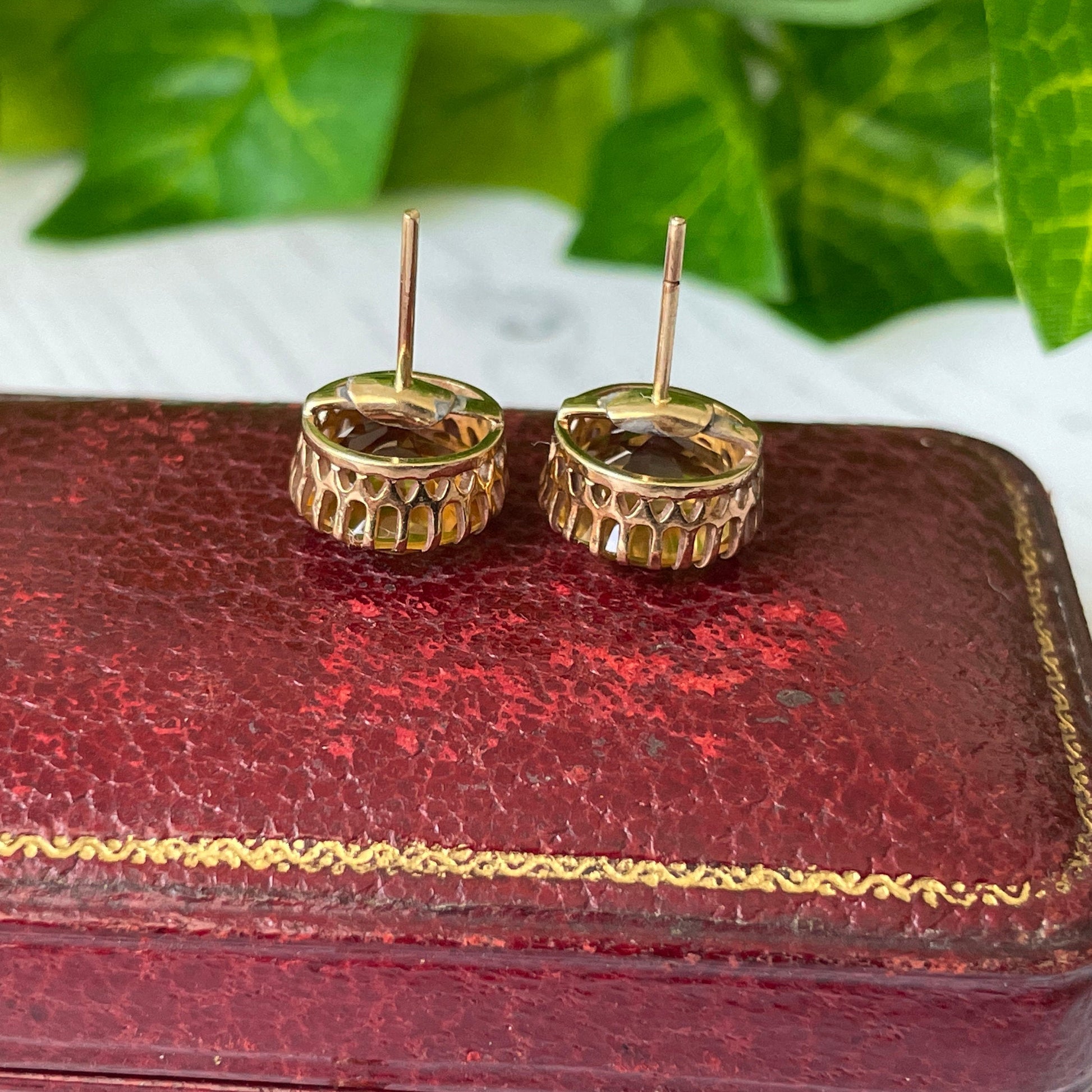 Victorian Scottish 15ct Gold Cairngorm Citrine Earrings. Antique Golden Citrine Solitaire Stud Earrings In Coronet Settings