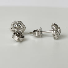 Lade das Bild in den Galerie-Viewer, Antique Platinum &amp; Diamond Stud Earrings. 1920s Art Deco Diamond Solitaire Flower Earrings with Antique Box
