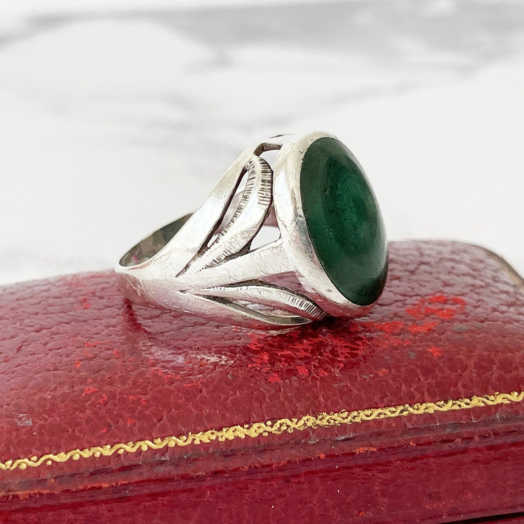 Antique Arts & Crafts Malachite Ring. Edwardian Sterling Silver Banded Green Agate Dome Ring. Unisex Statement Ring: Size US 9/UK S/EU 59