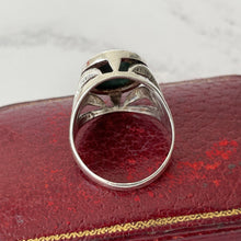 Cargar imagen en el visor de la galería, Antique Arts &amp; Crafts Malachite Ring. Edwardian Sterling Silver Banded Green Agate Dome Ring. Unisex Statement Ring: Size US 9/UK S/EU 59
