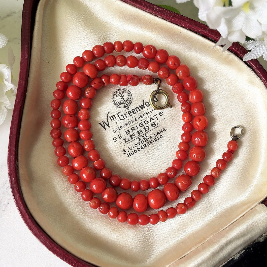 Vintage Mediterranean Red Coral Bead Necklace. Natural Tomato Red Coral Necklace. Genuine Graduated Coral Bead Necklace, 16.5 inches, 42cm