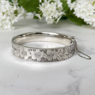 Vintage Victorian Revival Sterling Silver Hinged Bangle. Engraved Pansy English Silver Bracelet Cuff, Birmingham 1971