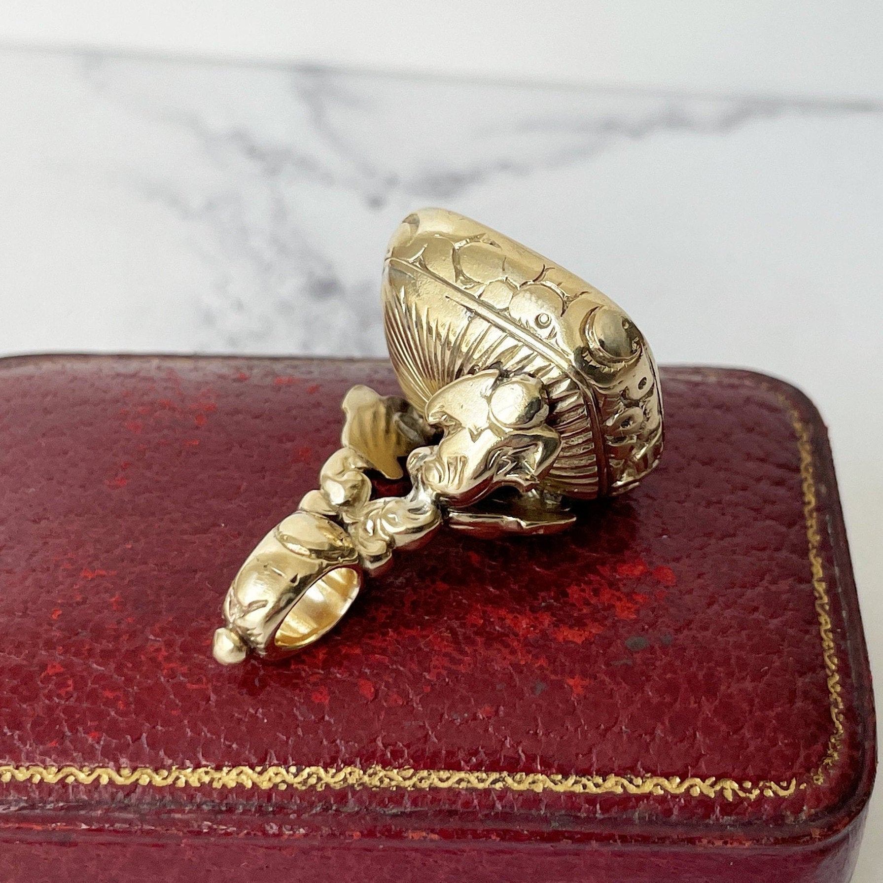 Georgian 15ct Gold Seal Fob - Fairness Wins. Carved Moonstone Latin Intaglio Fob Seal. Armorial Crest/Coat Of Arms Wax Seal Fob, Circa 1760