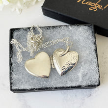 画像をギャラリービューアに読み込む, Vintage Sterling Silver Love Heart Locket &amp; Chain. Engraved Sweetheart Locket Necklace. Puffy 2-Photo Apple Heart Locket, Belcher Chain
