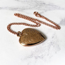Lade das Bild in den Galerie-Viewer, Antique Victorian Rose Gold Heart Locket &amp; Chain. Flower and Fern Engraved Rolled Gold Photo Locket. Large Puffy 2-Photo Locket Necklace
