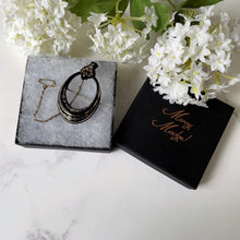 Lade das Bild in den Galerie-Viewer, Antique Victorian Pique Brooch. Antique Snake Head and Hoop Stylized Brooch. Victorian Shell Brooch With Inlaid Gold &amp; Silver
