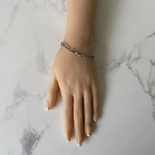 Lade das Bild in den Galerie-Viewer, Antique Victorian Silver Albert Chain Bracelet. English Silver Pocket Watch Curb Chain Bracelet, Dog Clip. Victorian Albertina Bracelet.
