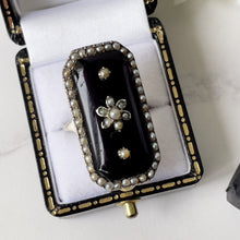 Carica l&#39;immagine nel visualizzatore di Gallery, Antique Georgian Marquise Ring. Purple Amethyst Glass &amp; Pearl Mourning Ring. Forget-Me-Not Ring. Rare Georgian Sentimental Memorial Jewelry
