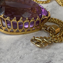 Cargar imagen en el visor de la galería, Vintage 9ct Gold, Huge Pear Cut Amethyst Pendant &amp; Curb Chain Necklace. 35 Carat Amethyst Solitaire Pendant. 1970s Cocktail Jewelry
