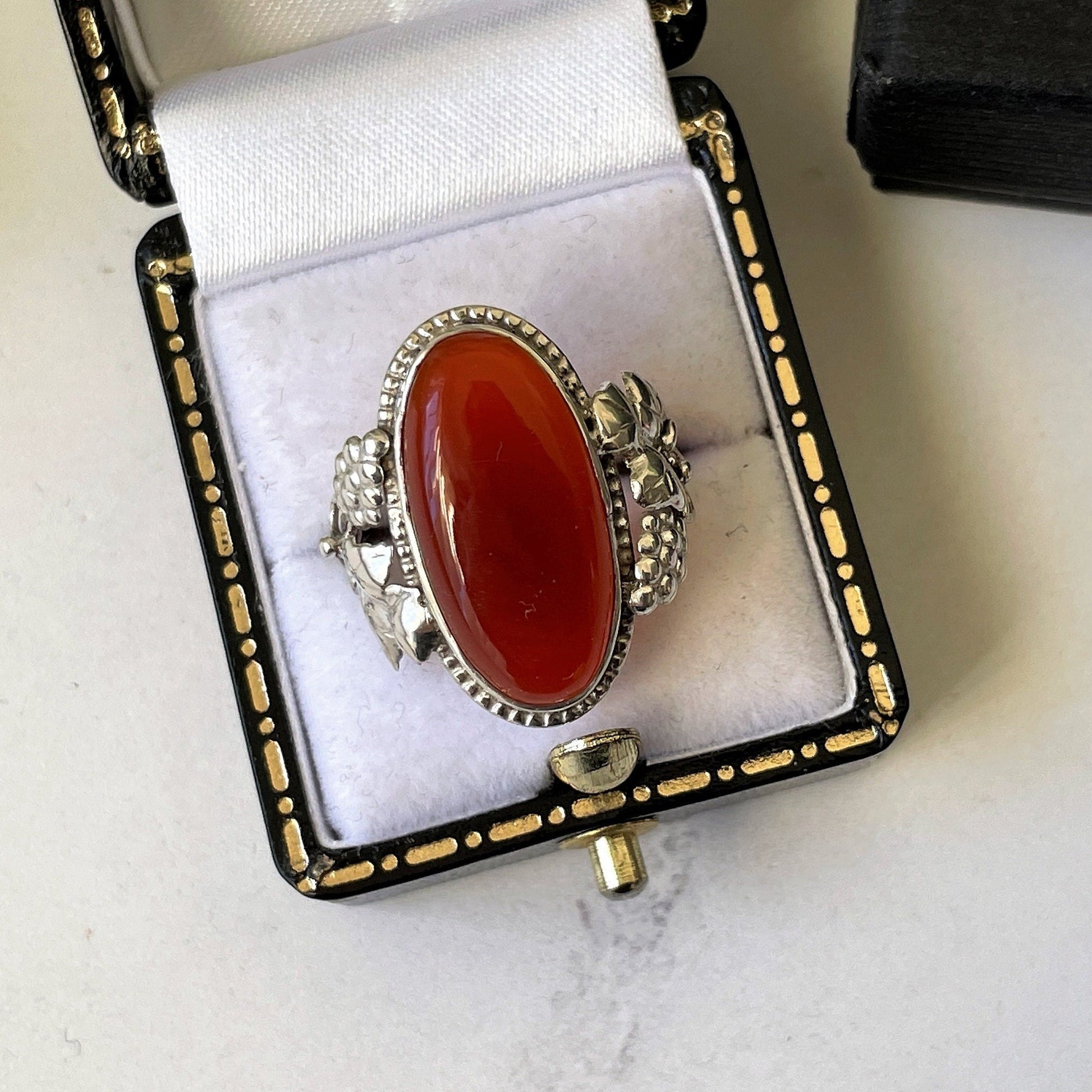 Antique Arts & Crafts Silver Carnelian Ring. Art Nouveau Sterling Silver Grapevine Ring, Size UK/O, US /7. Edwardian Carnelian Cabochon Ring