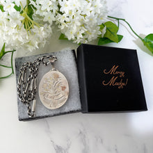 Lade das Bild in den Galerie-Viewer, Antique Silver Locket Necklace. Victorian Oversized Locket With Photos &amp; Book Chain. Rose, Yellow Gold Aesthetic Engraved Floral Locket
