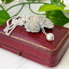 Lade das Bild in den Galerie-Viewer, Edwardian Arts and Crafts Pendant Necklace. Antique Art Nouveau Silver &amp; Pearl Drop Pendant/Brooch. Art Nouveau Water Lily Leaf Pendant
