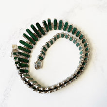 Carica l&#39;immagine nel visualizzatore di Gallery, Vintage Malachite and 980 Silver Fringe Necklace. Cleopatra Articulated Collar Necklace. 1980s Sterling Statement Necklace, South America
