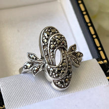 画像をギャラリービューアに読み込む, Antique Art Deco Silver Marcasite Ring. Vintage 1930s Ostrich Feather &amp; Flower Ring. Sterling Silver Elongated Oval Ring. Size L UK/5.75 US
