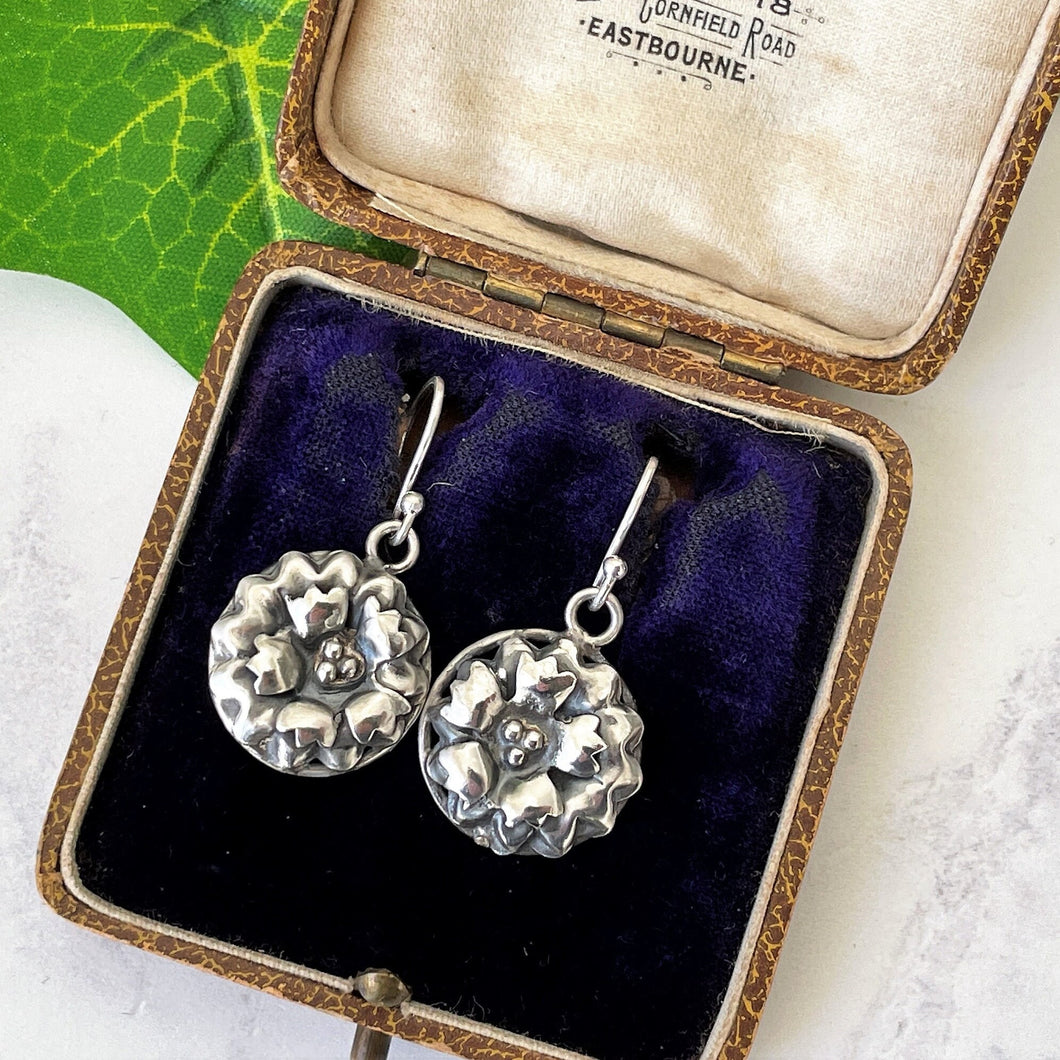 Vintage Sterling Silver Dogwood Earrings. Art Nouveau Style Silver Flower Drop Earrings. Silver Arts and Crafts Pendant Drop Earrings