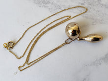 Carica l&#39;immagine nel visualizzatore di Gallery, Vintage Bowling Pin &amp; Ball 9ct Gold Pendant Necklace. 1960s Retro Pendant Charm, Fred Manshaw, London. Vintage Gold Chunky Charm
