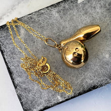 Lade das Bild in den Galerie-Viewer, Vintage Bowling Pin &amp; Ball 9ct Gold Pendant Necklace. 1960s Retro Pendant Charm, Fred Manshaw, London. Vintage Gold Chunky Charm
