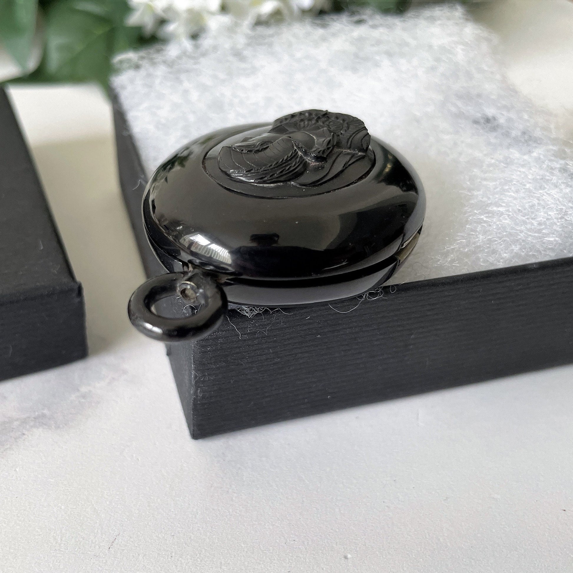 Antique Victorian Whitby Jet Locket.  Carved Jet Elizabethan Portrait Locket. Large Whitby Jet Mourning Locket. Victorian Mourning Jewelry