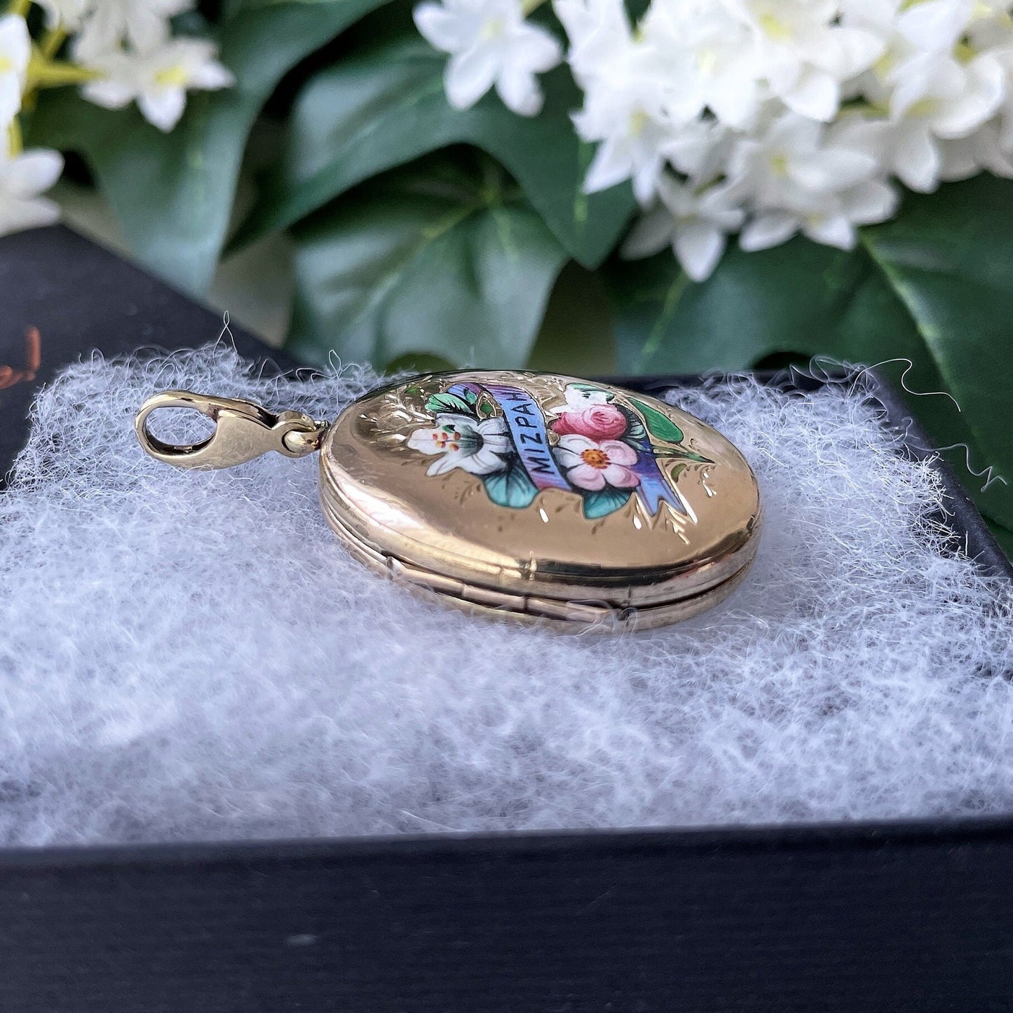 Antique Victorian 9ct Gold Enamel Mizpah Locket, Dog-Clip Bale. 2 Sided Engraved Gold Flower Locket. Gold Love Token Sweetheart Locket.