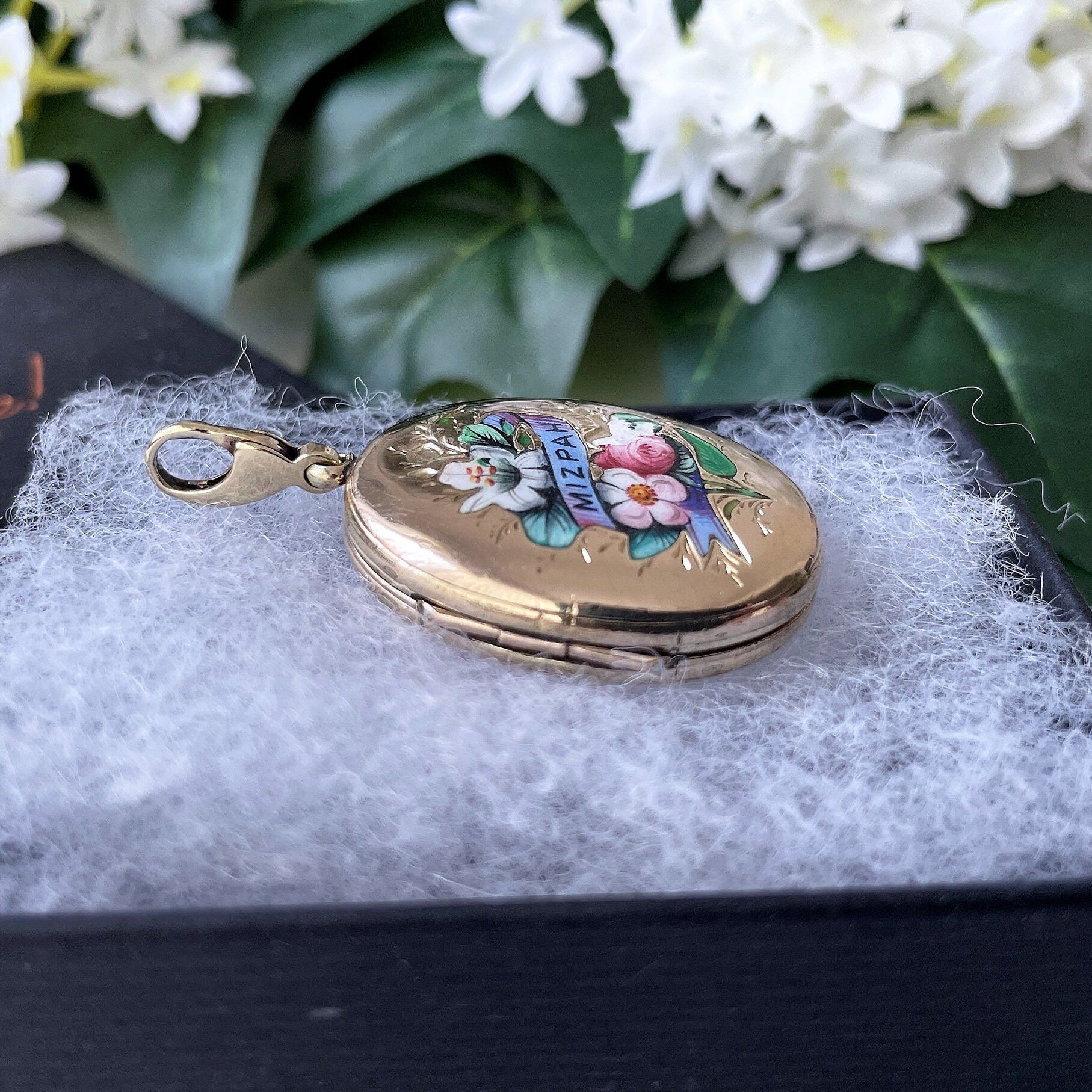Antique Victorian 9ct Gold Enamel Mizpah Locket, Dog-Clip Bale. 2 Sided Engraved Gold Flower Locket. Gold Love Token Sweetheart Locket.