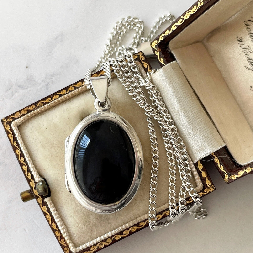 Vintage Sterling Silver Whitby Jet Locket Necklace. Puffy Photo Locket, Silver Curb Chain. Black Gemstone Locket. English Whitby Jet Jewelry