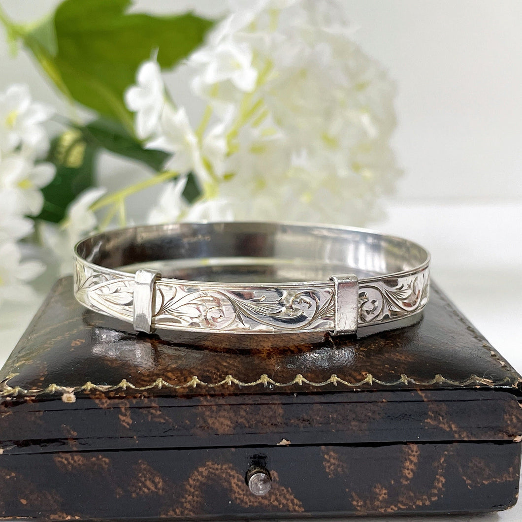 Vintage English Sterling Silver Expandable Bangle. Small/Petite/Girls Adjustable Bracelet. Floral Engraved Victorian Style Narrow Bangle