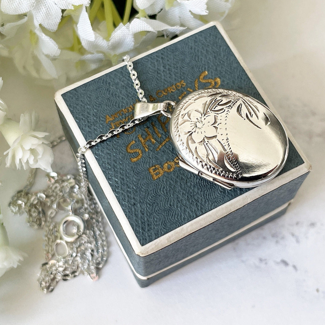 Vintage Sterling Silver Locket Pendant Necklace. 1960s Engraved Forget-Me-Not Sweetheart Locket.  Silver Memory Locket Pendant Necklace.