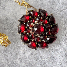Charger l&#39;image dans la galerie, Antique Victorian Bohemian Garnet Pendant Necklace. Gold, Silver Rose Cut Garnet Pendant and Chain. Minimalist Pendant Charm Necklace

