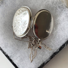 Cargar imagen en el visor de la galería, Vintage Sterling Silver Engraved Lily Locket Necklace. Edwardian Art Nouveau Revival Oval Photo Locket Pendant, Andreas Daub, Germany

