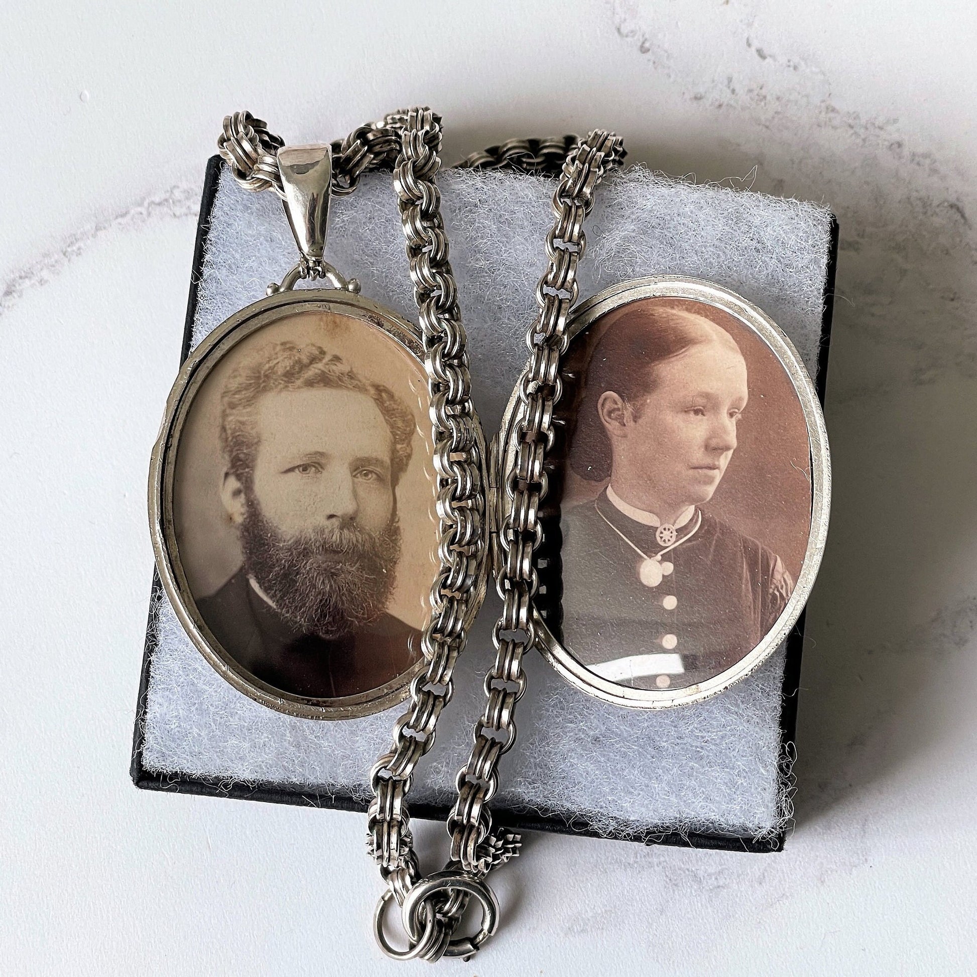 Victorian Baroque Sterling Silver Book Chain Locket Necklace With Period Photos. Antique English Locket & Chain, Payton Paxton, Chester 1882