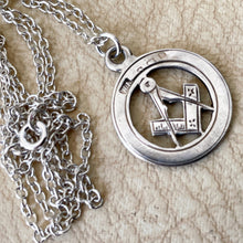 Load image into Gallery viewer, Antique Art Deco Sterling Silver Freemasons Pendant Necklace. English Masonic Square &amp; Compass Round Pendant, Belcher Chain, 1926 Hallmark
