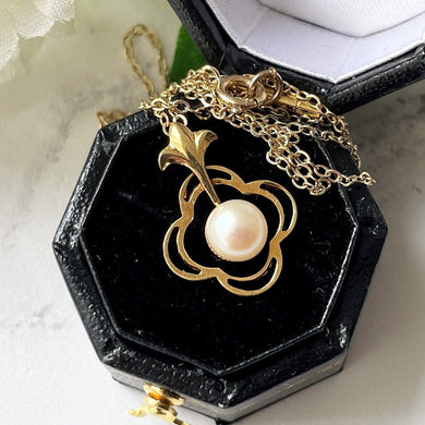 Vintage 9ct Gold & Pearl Pendant Necklace. Art Nouveau Style Fleur-di-Lis Pendant On Chain. Cultured Pearl Solitaire Yellow Gold Necklace