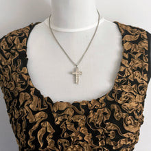 Cargar imagen en el visor de la galería, Antique Victorian Sterling Silver Engraved Ivy Cross Pendant Necklace. Eternal Love Cross Pendant, Belcher Chain, Frances Baker, England
