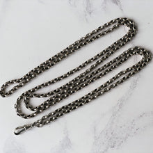Charger l&#39;image dans la galerie, Antique Victorian Heavy Silver Guard Chain. 56&quot; Double Link Belcher Long Chain Necklace. Antique Sterling Silver Sautoir Necklace &amp; Dog Clip
