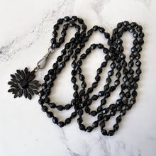 Lade das Bild in den Galerie-Viewer, Antique Victorian French Jet 58&quot; Guard Chain Necklace. Black Vauxhall Glass Bead Long Chain Sautoir &amp; Dog-Clip. Victorian Mourning Jewelry

