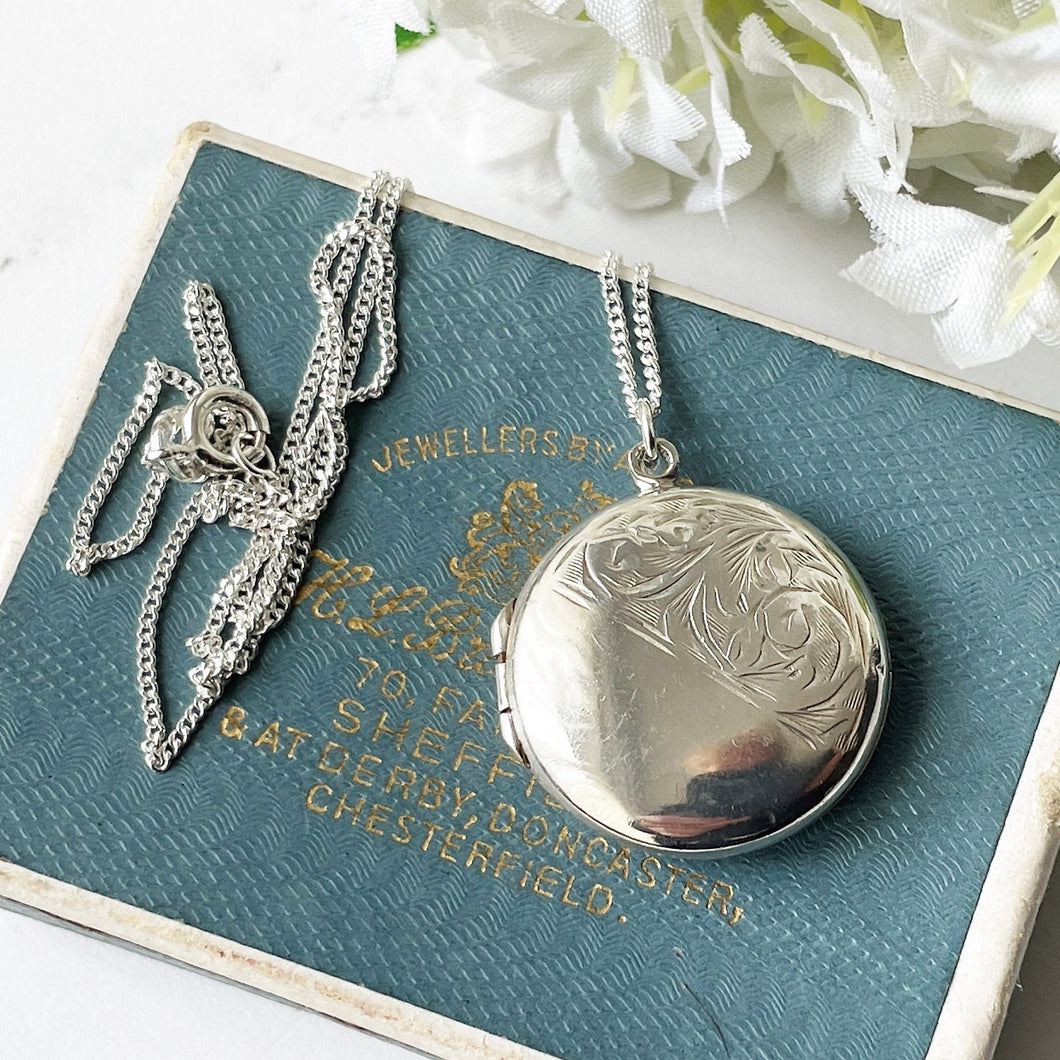 Vintage English Sterling Silver Round Locket Necklace. Floral Engraved Photo Locket & Curb Chain. Edwardian Retro Puffy Silver Locket