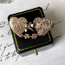 Carica l&#39;immagine nel visualizzatore di Gallery, Antique Victorian Mizpah Brooch. Rose Gold Tone Double Heart Brooch With Photo Compartments. Antique Love Token Sweetheart Jewellery

