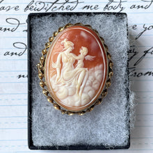 Lade das Bild in den Galerie-Viewer, Vintage 9ct Gold Venus &amp; Amor Cameo Brooch. Large Modern Carved Cameo of Venus and Cupid, London 1981. Romantic Edwardian Revival Jewelry
