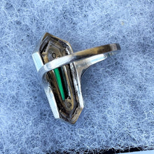 Cargar imagen en el visor de la galería, Art Deco Silver &amp; Green Chrysoprase Marcasite Ring. 1930s Egyptian Revival Sarcophagus Ring. Antique Sterling Silver Cocktail Ring, Germany
