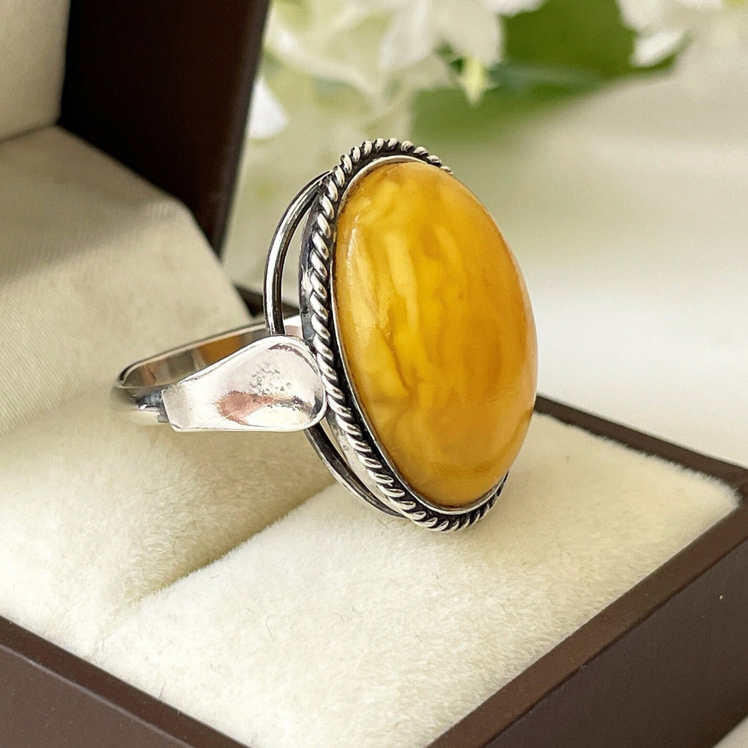 Vintage Butterscotch Amber Sterling Silver Ring. 1930's Art Deco Ring. Egg Yolk Yellow Natural Baltic Amber Cabochon Ring. Size UK/N.5 US/7