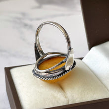 Cargar imagen en el visor de la galería, Vintage Butterscotch Amber Sterling Silver Ring. 1930&#39;s Art Deco Ring. Egg Yolk Yellow Natural Baltic Amber Cabochon Ring. Size UK/N.5 US/7
