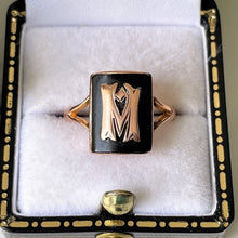 Cargar imagen en el visor de la galería, Art Deco 1934 Chester 9ct Gold Signet Ring. Vintage Rose Gold &amp; Black Agate Baguette Ring. Initial &#39;M&#39; Antique Gothic Signet Ring. Sz L/5.75
