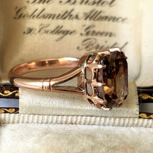 Lade das Bild in den Galerie-Viewer, Antique Victorian 9ct Gold Scottish Citrine Ring. 4.50ct Baguette Cut Golden Brown Citrine Solitaire Ring. Rose Gold Scottish Cairngorm Ring
