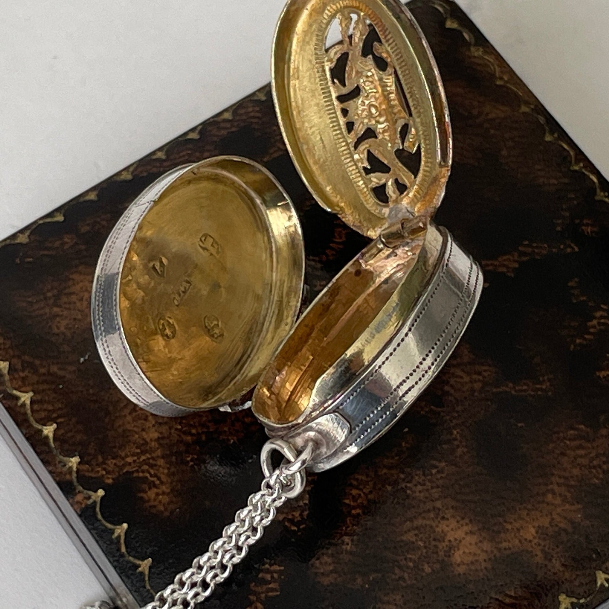 Georgian Silver Vinaigrette William Pugh 1804 Birmingham. Antique Engraved Oval Vinaigrette Pendant. Georgian Chatelaine/Watch Chain Fob
