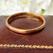 Lade das Bild in den Galerie-Viewer, Art Deco 22ct Gold Wedding Ring. Antique English Yellow Gold Narrow Band Ring, Hallmarked AC Co., 1930. Unisex Stacking Ring Size S/9.25
