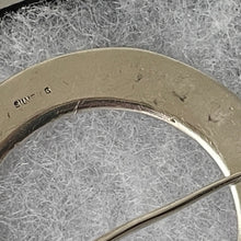 Cargar imagen en el visor de la galería, Antique Scottish Silver Annular Ring Brooch, Alexander Ritchie. Arts &amp; Crafts Celtic Braided Knotwork Pin. Sterling Tartan/Plaid/Kilt Pin
