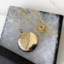 Charger l&#39;image dans la galerie, Vintage English 9ct Rolled Gold Round Locket. Floral &amp; Fern Engraved 2-Photo Locket On Chain. Edwardian/Victorian Style Gold Locket Necklace
