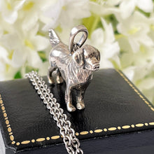 Carica l&#39;immagine nel visualizzatore di Gallery, Vintage Sterling Silver Figural Dog Pendant Necklace. Spaniel/Retriever/Pointer/Gun Dog Pendant &amp; Chain. Kabana 925 Silver Animal Pendant

